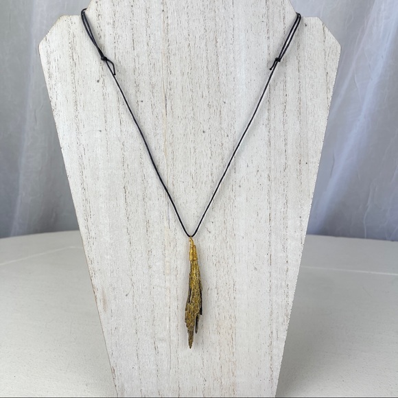🚫SOLD🚫 NWOT Sage Goddess Alchemist Gold Plated Black Kyanite Pendant Necklace - Picture 2 of 16